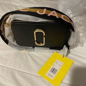 🌟🔥⚡️ NWT Marc Jacobs snapshot crossbody bag with dust bag
